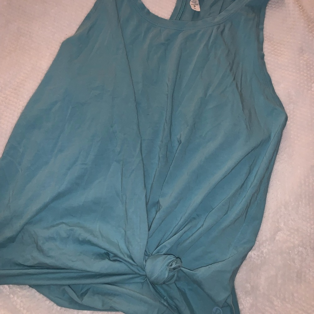 Lululemon teal tank